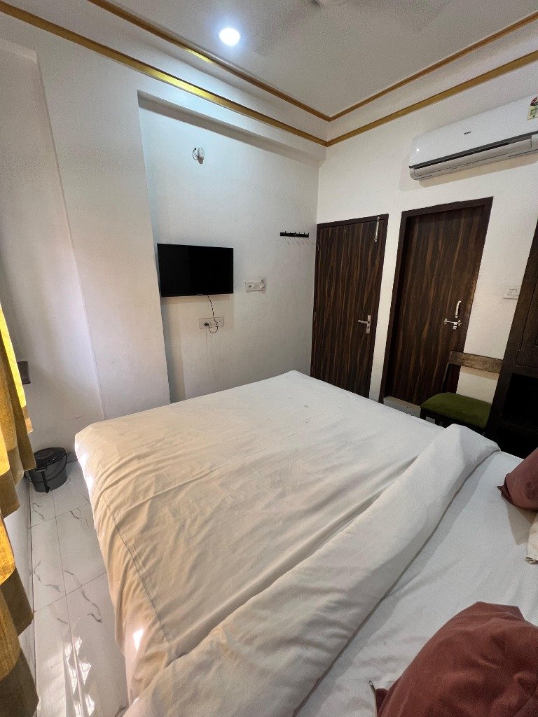 Grand Royal Room